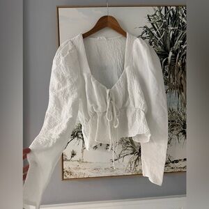 Vestique White Textured Blouse